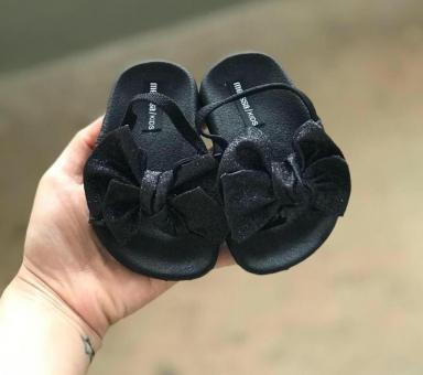 BEACH BABY LACINHO BORBOLETA PRETO GLITER