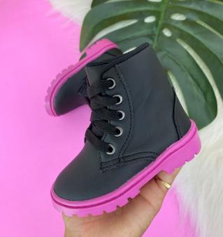 COTURNO BABY PRETO SOLA PINK - Código 2100-1