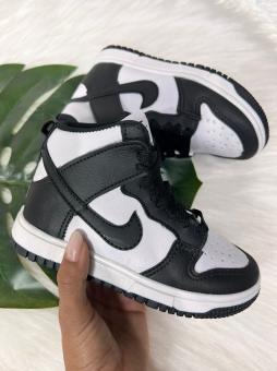BOTINHA JUVENIL NIKE DUNK BCO/PRETO