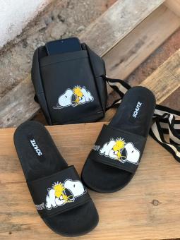 KIT SNOOPY ADULTO PRETO CHINELO+BOLSA